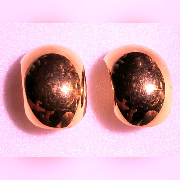 Vtg Dior Chunky Lobe Hugger Clip-On Earrings - Picture 1 of 1